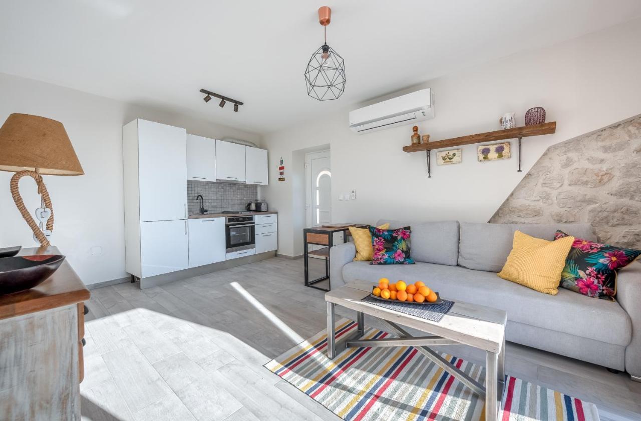 Izabela Apartment With Swimming Pool Babino Polje 외부 사진